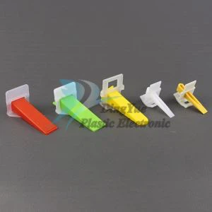 টাইল লেভেলিং সিস্টেম ব্যবহার করে